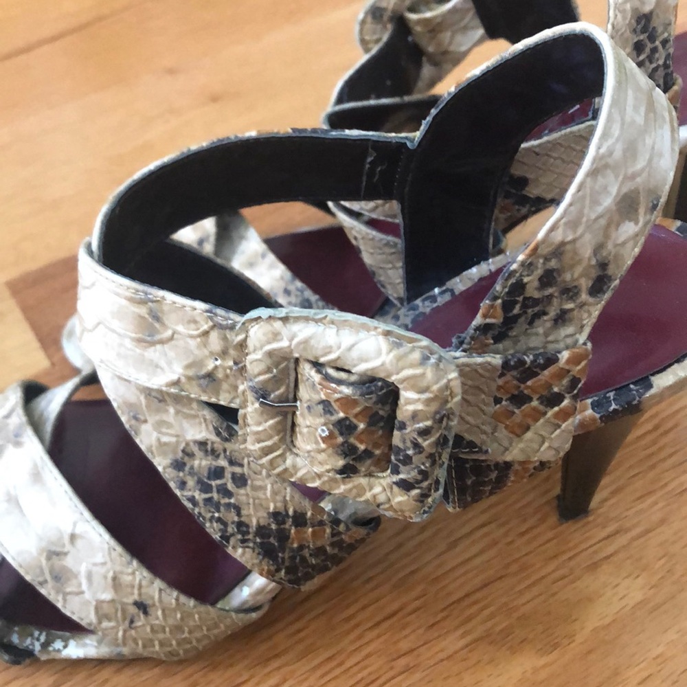 Pretty Snakeskin Pattern Heels - image 5